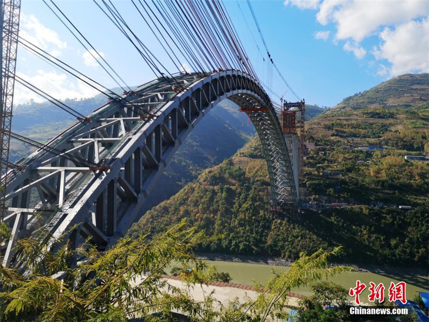 Eisenbahnbrücke mit der l?ngsten Spannweite der Welt