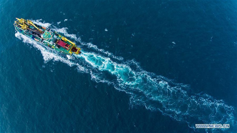 Asiens gr??tes Baggerschiff kehrt nach Testfahrt zurück