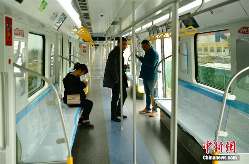 Fahrerlose U-Bahn in Chengdu vorgestellt