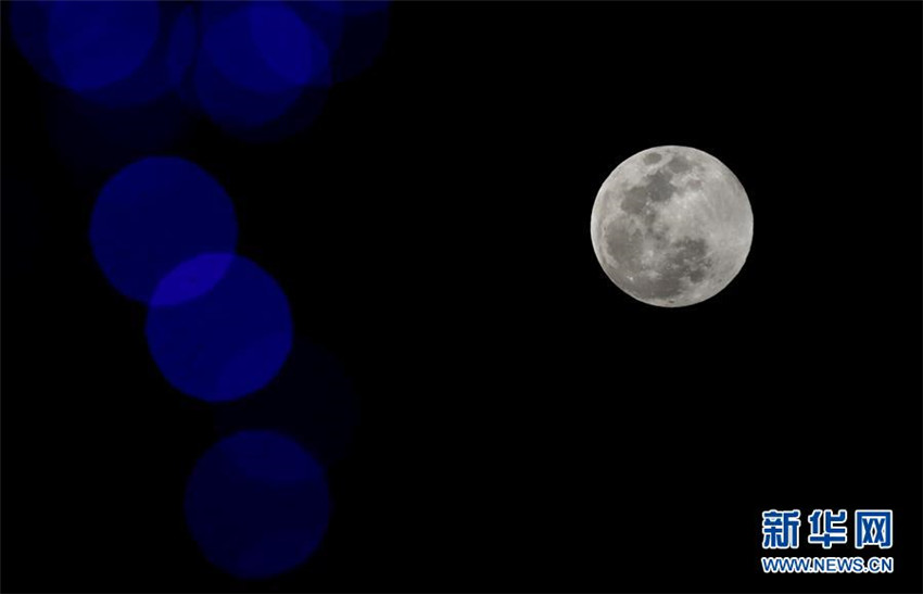 Wenn der Supermond auf das Laternenfest trifft