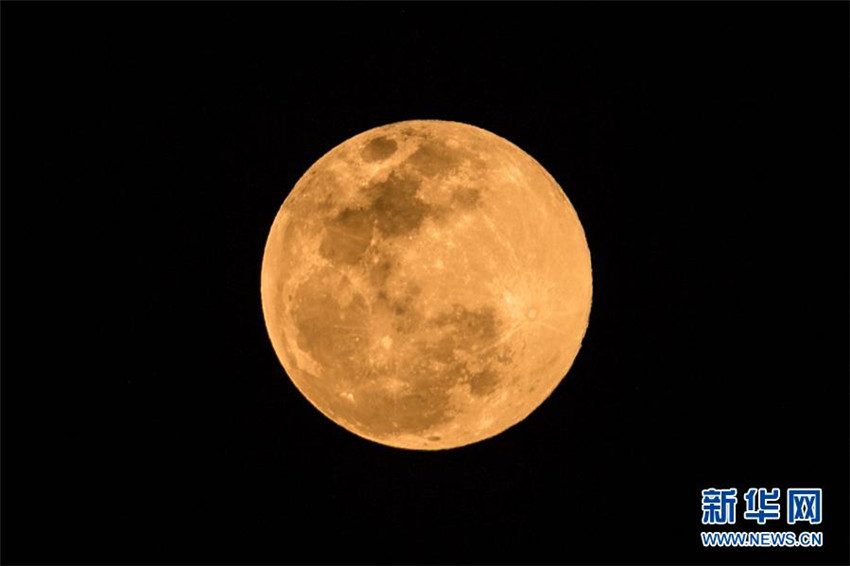 Wenn der Supermond auf das Laternenfest trifft