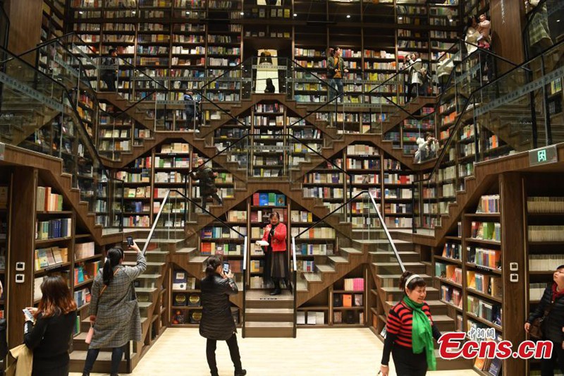 Neue Buchhandlung zieht 200.000 Besucher an