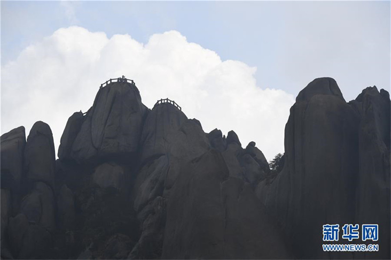 H?chster Gipfel des Huangshan-Gebirges nach Erholung wieder zug?nglich