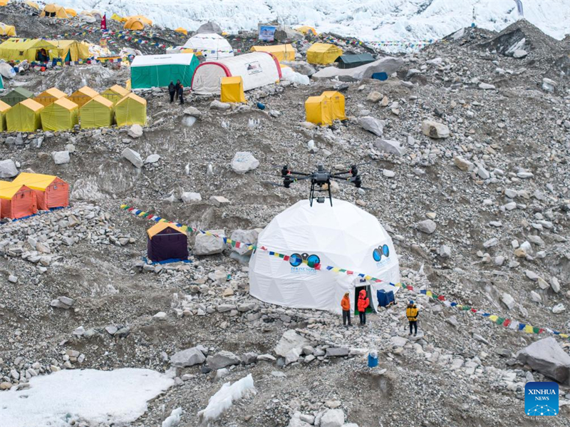 DJI macht weltweit ersten Drohnentest auf Mount Qomolangma