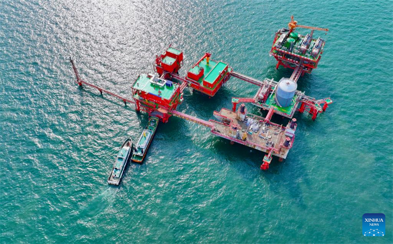 Blick auf das Offshore-Shengli-?lfeld im chinesischen Shandong
