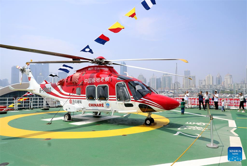 Chinas Polareisbrecher ?ffnen Türen für Besucher