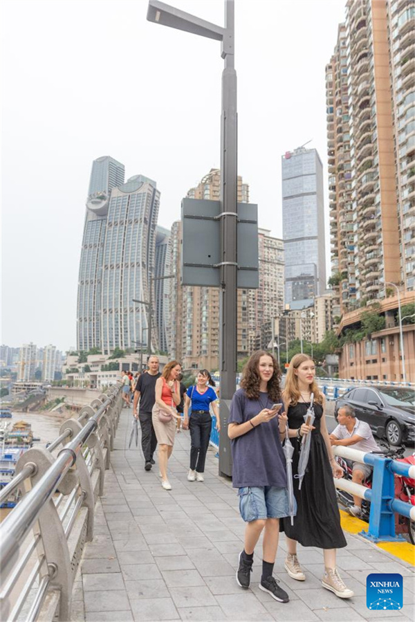 Chongqing verzeichnet nach Einführung neuer Ma?nahmen mehr Reisende aus dem Ausland