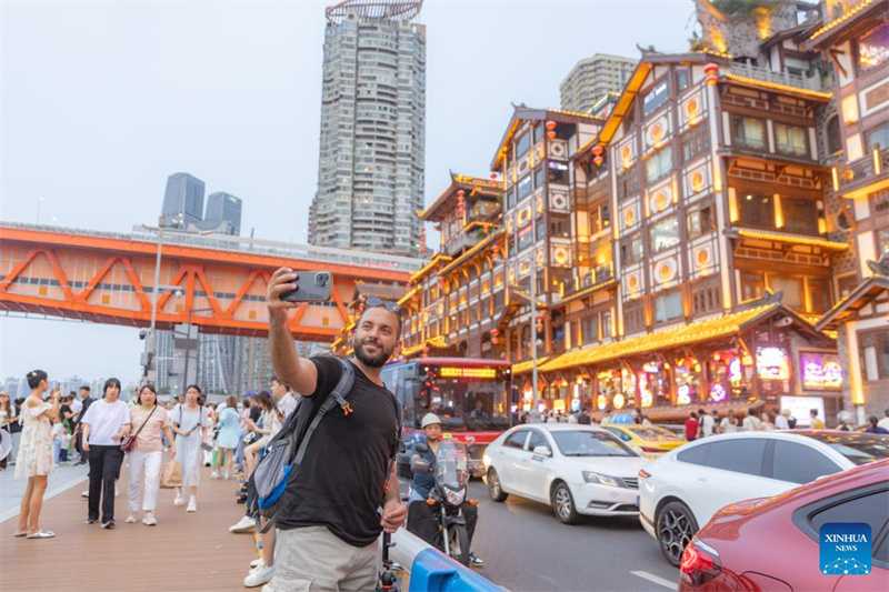 Chongqing verzeichnet nach Einführung neuer Ma?nahmen mehr Reisende aus dem Ausland