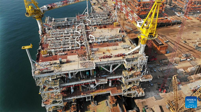 Gr??te in China gebaute internationale Offshore-?lplattform ausgeliefert