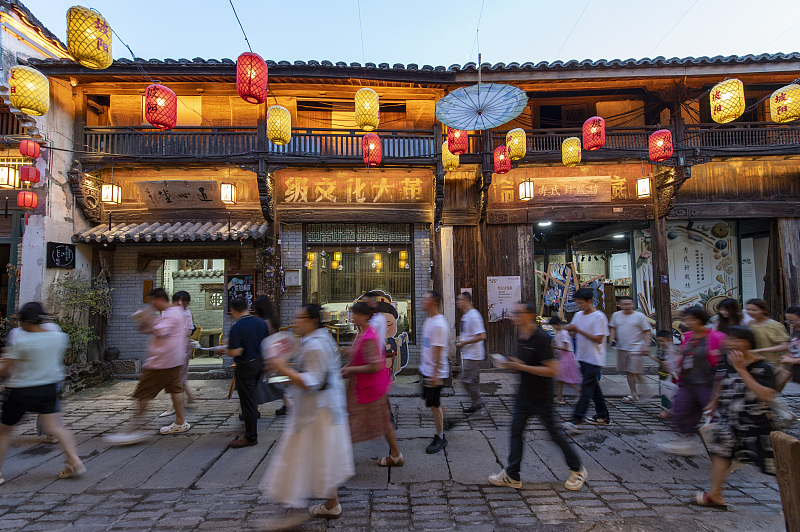 Nachtmarkt im antiken Stil f?rdert den Tourismus in Zhejiang