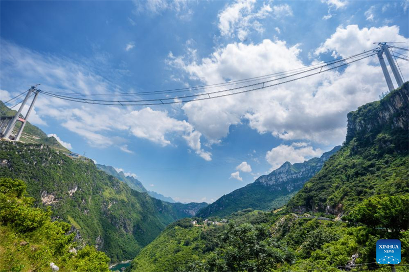 Huajiang-Grand-Canyon-Brücke soll h?chste Brücke der Welt werden