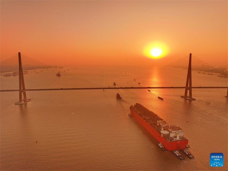 Erste chinesische FLNG-Gro?anlage zieht von Nantong nach Zhoushan