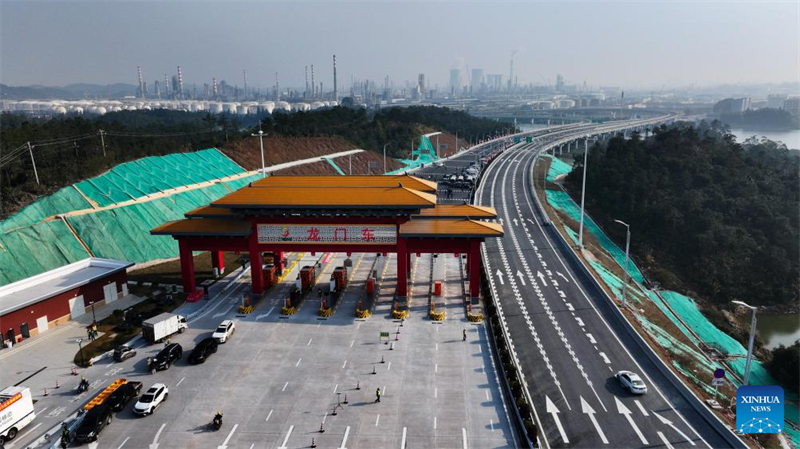 L?ngste Meeresbrücke in Guangxi für Verkehr freigegeben