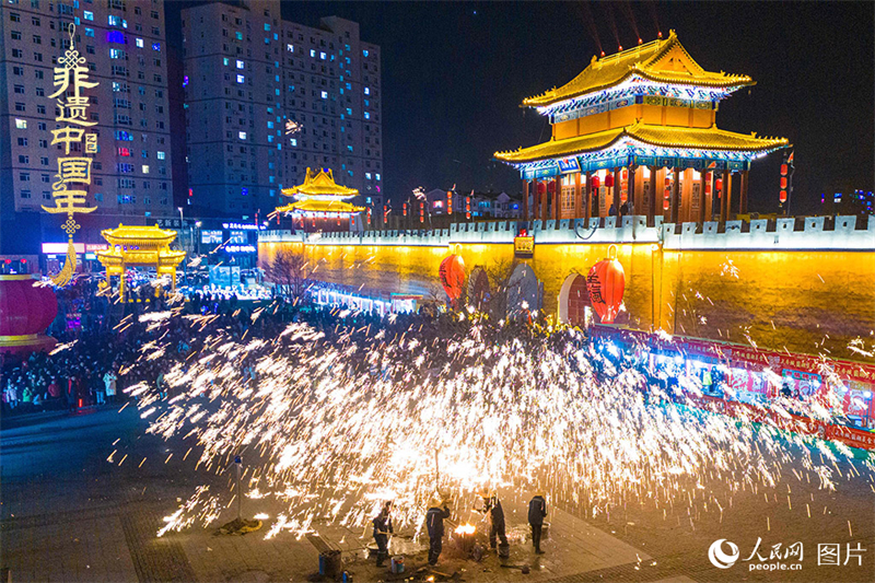 Aktivit?ten zum Laternenfest in ganz China