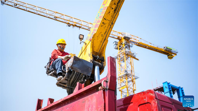 Bau der gro?en Liuzhi-Brücke im Südwesten Chinas geht in die Endphase