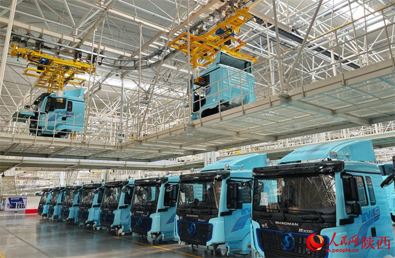 Intelligente Produktion von schweren Lkw in der Fabrik von Shaanxi Automobile