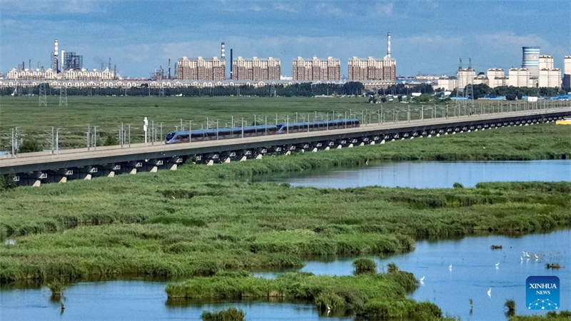 Chinas n?rdlichste Hochgeschwindigkeitsbahn feiert 10-j?hriges Jubil?um