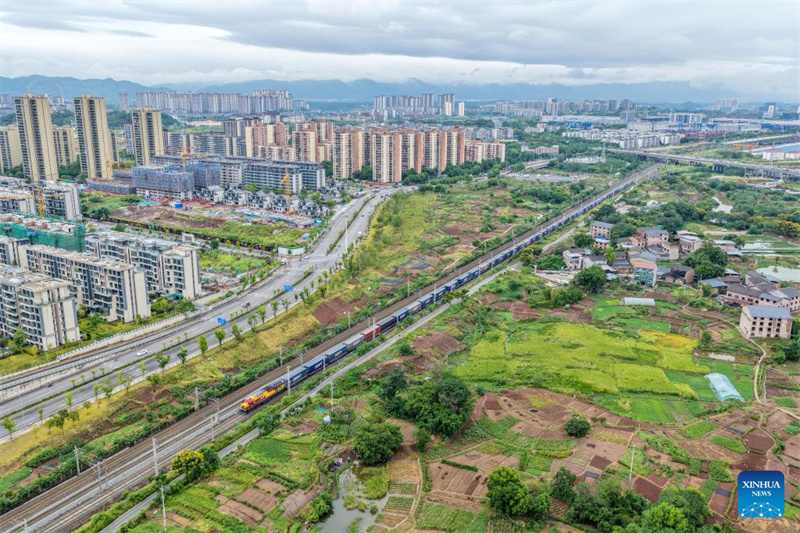 China-Europa-Güterzugdienst operiert über 3.400 Fahrten aus Südwestchina