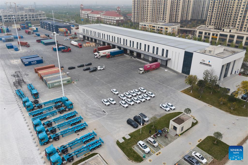 China-Europa-Güterzug wandelt Xi'an in einen modernen internationalen Handels- und Logistikstandort um