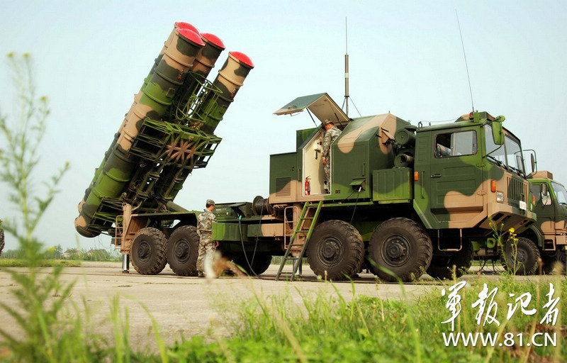Chinas Flugabwehrrakete ?HQ-9“ im Einsatz